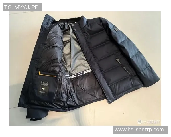 天石羽绒服带你体验冬季温暖与时尚的完美结合