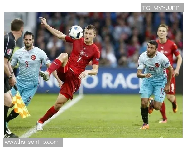 2016年欧洲杯精彩回顾：俄罗斯与捷克的激烈对决与战术分析